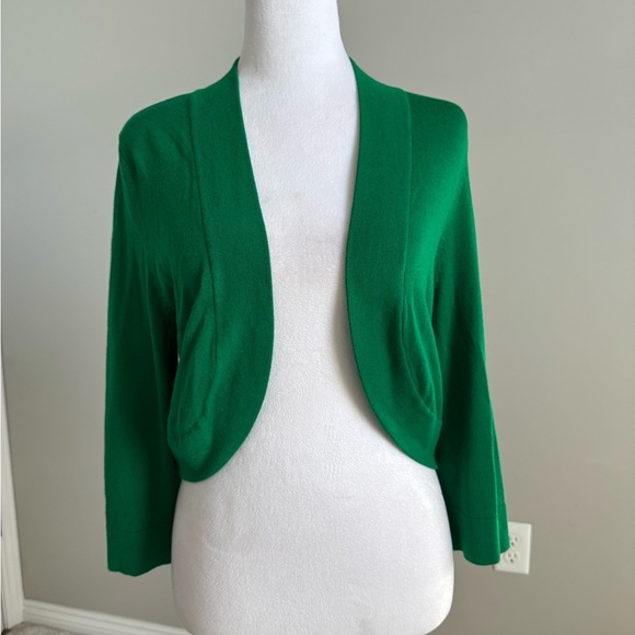 Jessica Howard Sweaters - Jessica Howard Green Women's Shrug Size Small